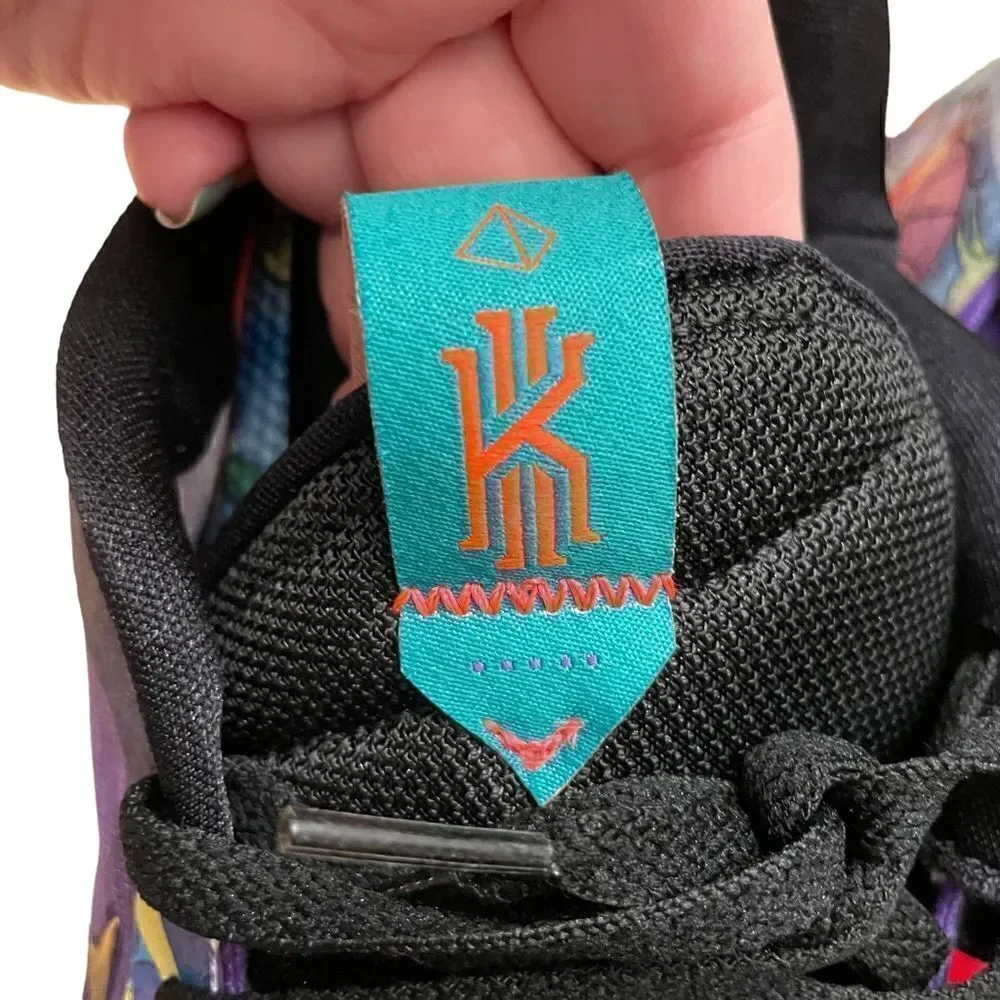 NWOT - Nike Jewel Loyd Mural Sneakers DJ6012-002